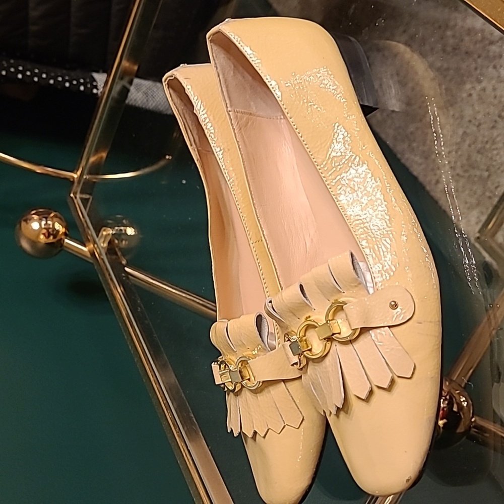 KATE SPADE patent leather Karen tuxedo cream loafers - Picture 2 of 9